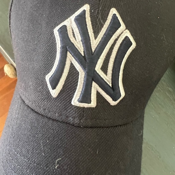 NY Yankees New Era New York MLB. Black - Picture 2 of 4
